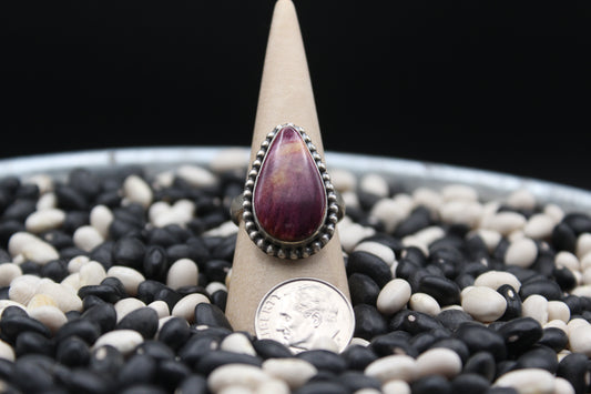 Navajo Purple Spiny Oyster Ring by Dave Skeets – Sterling Silver with Beaded and Twisted Wire Design